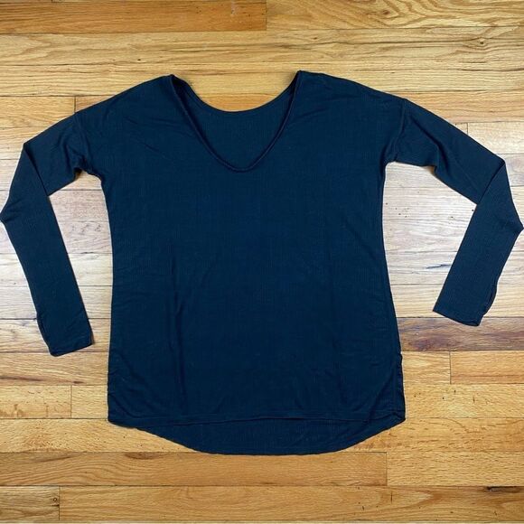 🪦Lululemon 6/8 Tight Knit Black Long Sleeve (3 for 30 sale) - Picture 4 of 7